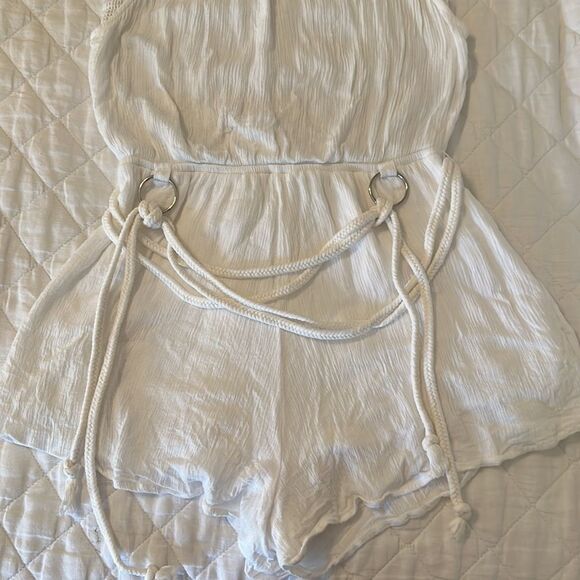 RARE Illa Illa White Braided Rope Linen High Neck Romper Size M - Picture 9 of 11